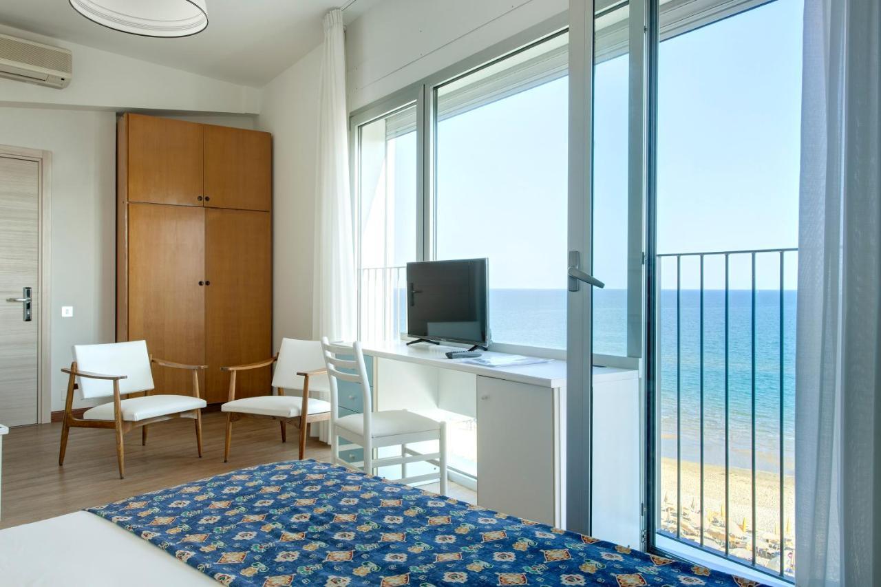 Hotel Las Vegas Lido di Jesolo Bagian luar foto