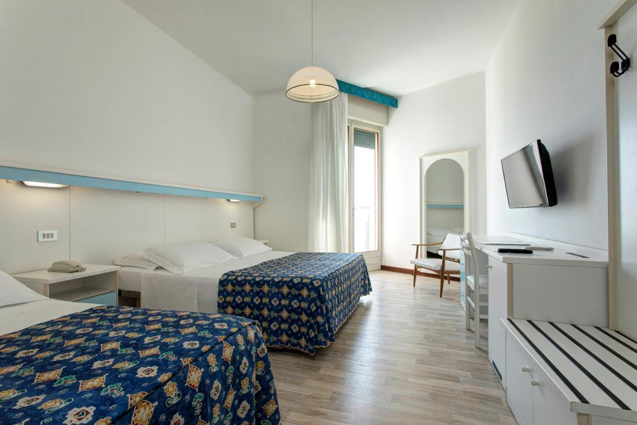 Hotel Las Vegas Lido di Jesolo Bagian luar foto