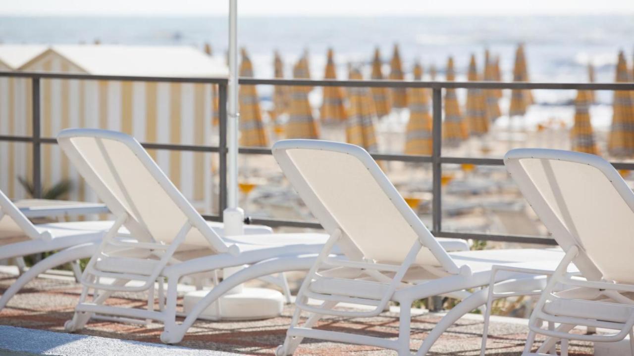 Hotel Las Vegas Lido di Jesolo Bagian luar foto