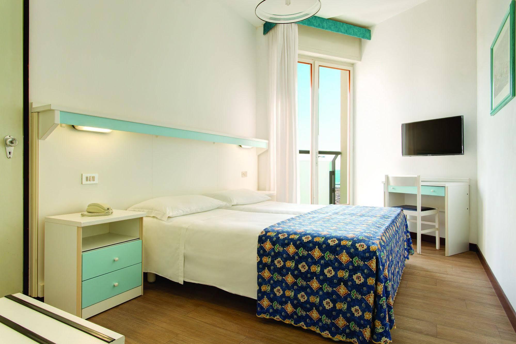 Hotel Las Vegas Lido di Jesolo Bagian luar foto