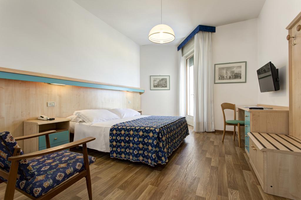 Hotel Las Vegas Lido di Jesolo Bagian luar foto
