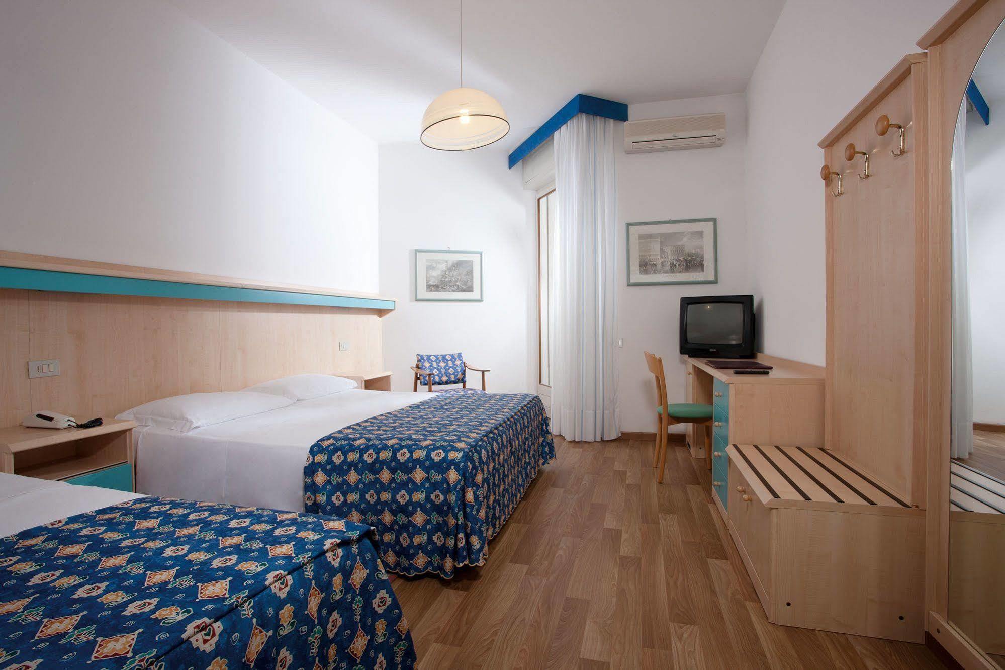 Hotel Las Vegas Lido di Jesolo Bagian luar foto